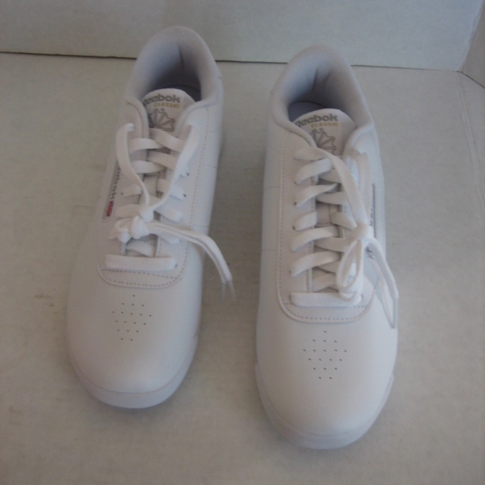 Reebok Classic Women's White Lace Up Athletic Shoe #121336120 Sz 10/W-D NWNT